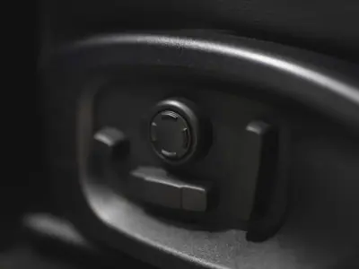 Jaguar F-Pace 2017 - 24990 EUR, 151545 km - AUTO.MOTO.pt - 151545km - foto 20 de 23