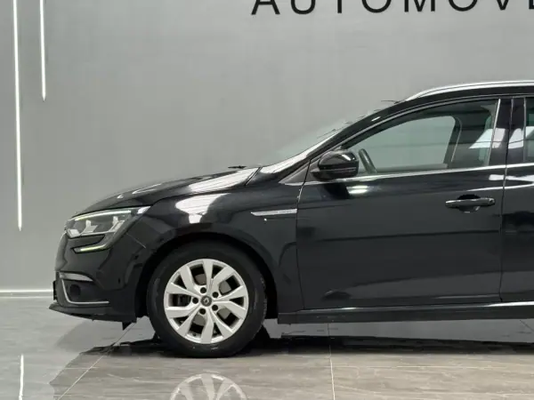 Renault Mégane Sport Tourer 2020 - 15990 EUR, 80000 km - AUTO.MOTO.pt - 80000km - foto 7 de 26