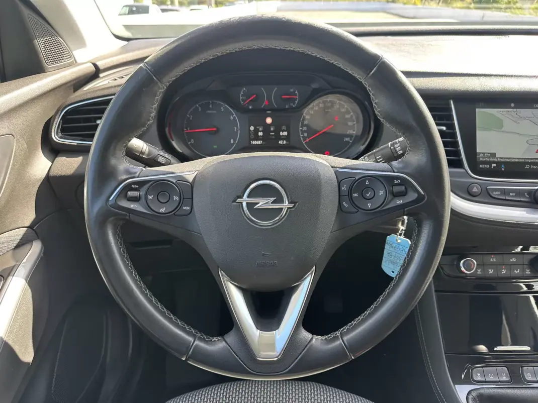 Opel Grandland X 2020 - 15900 EUR, 160000 km - 160000km - foto 27 de 55