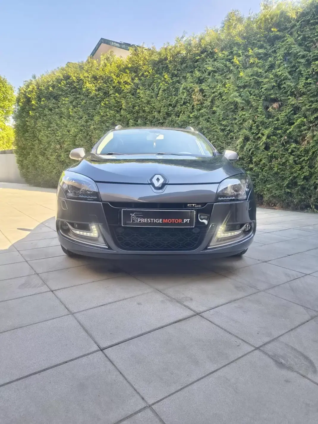 Renault Mégane 2012 - 8500 EUR, 240000 km - AUTO.MOTO.pt - 240000km - foto 26 de 26