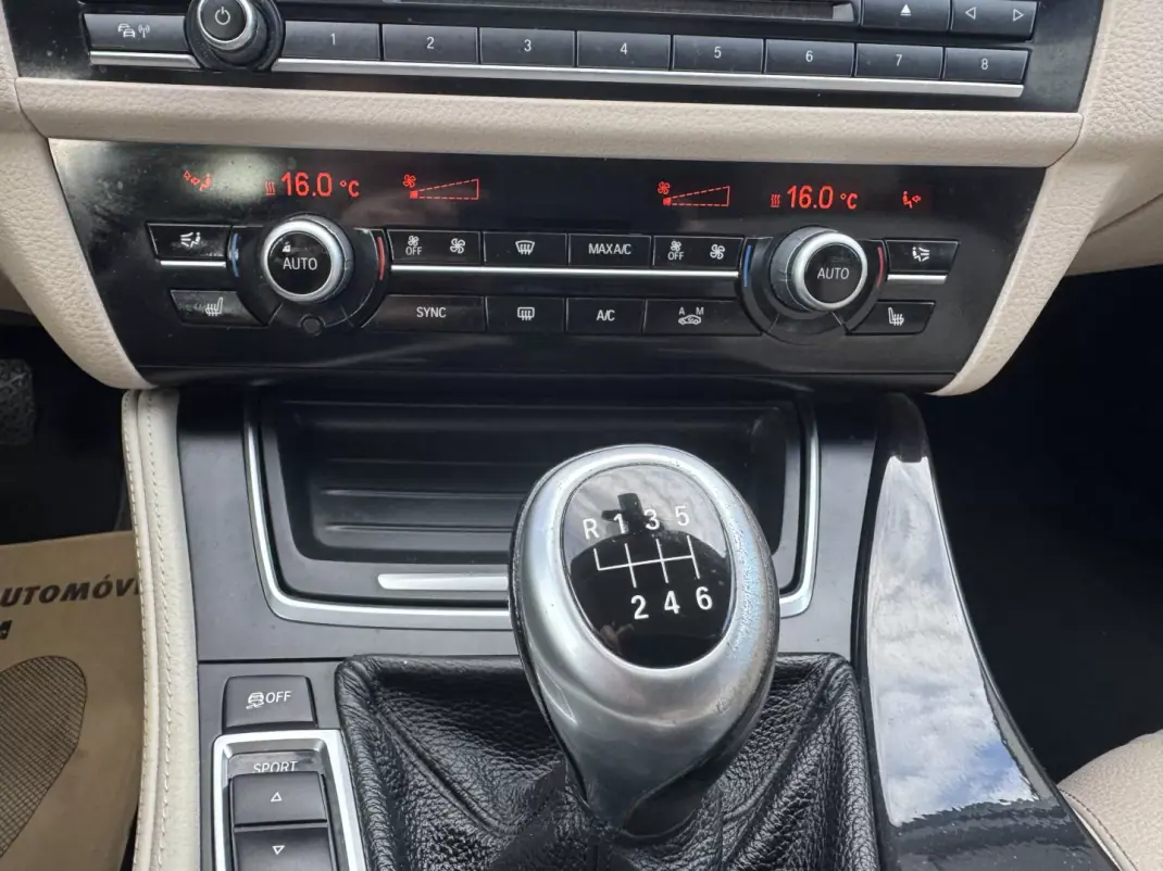 BMW 518 2016 - 17500 EUR, 199000 km - AUTO.MOTO.pt - 199000km - foto 32 de 38