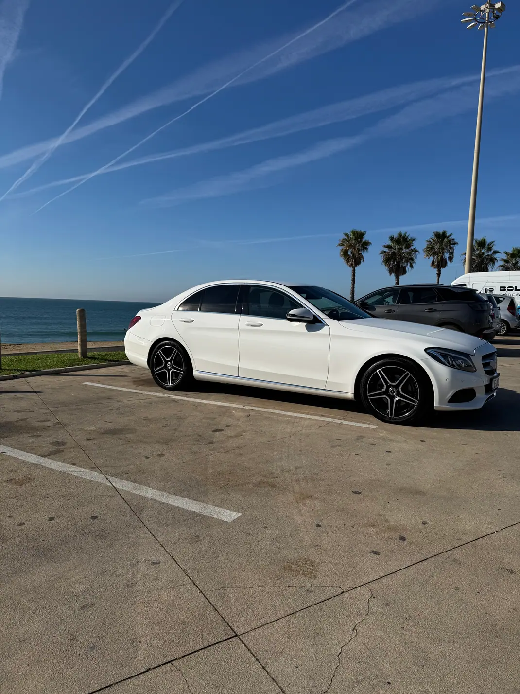 Mercedes-Benz C 200 2015 - 20500 EUR, 104000 km - AUTO.MOTO.pt - 104000km - foto 1 de 21