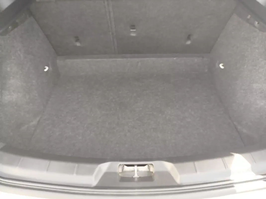 Volvo V40 Cross Country 2014 - 13950 EUR, 143620 km - AUTO.MOTO.pt - 143620km - foto 14 de 19