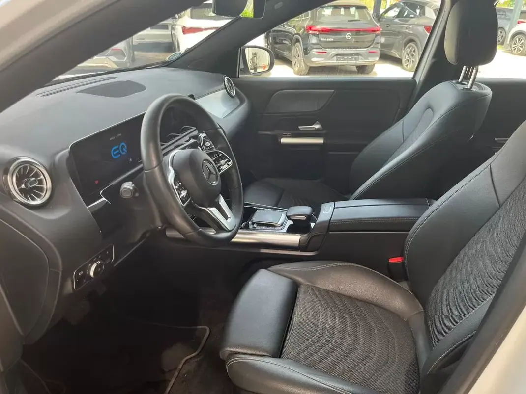 Mercedes-Benz EQA 2023 - 30990 EUR, 77000 km - AUTO.MOTO.pt - 77000km - foto 5 de 16