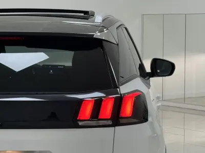 Peugeot 3008 2019 - 18990 EUR, 130000 km - AUTO.MOTO.pt - 130000km - foto 7 de 30