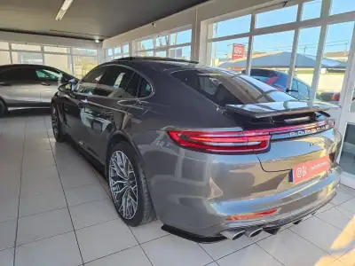 Porsche Panamera 2017 - 67750 EUR, 99900 km - AUTO.MOTO.pt - 99900km - foto 7 de 46