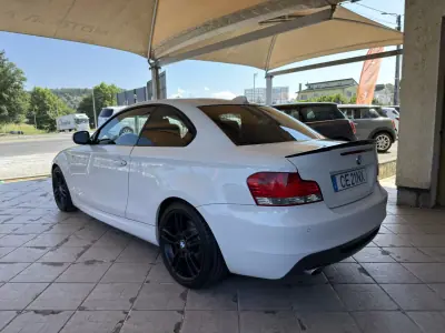 BMW 118 2011 - 13950 EUR, 176639 km - foto 6 de 39