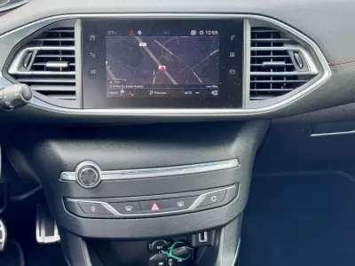 Peugeot 308 2020 - 14790 EUR, 30000 km - AUTO.MOTO.pt - 30000km - foto 14 de 29