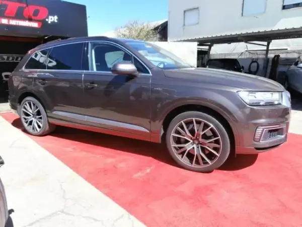 Audi Q7 2016 - 45000 EUR, 155902 km - AUTO.MOTO.pt - 155902km - foto 6 de 54