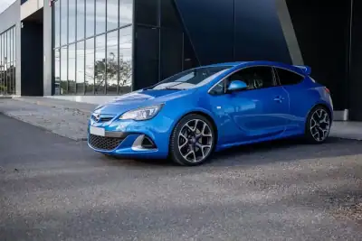 Opel Astra GTC 2013 - 23500 EUR, 109000 km - AUTO.MOTO.pt - 109000km - foto 9 de 47