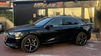 Audi e-tron 2019 - 27990 EUR, 99000 km - AUTO.MOTO.pt - 99000km - foto 28 de 33