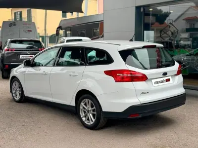 Ford Focus SW 2017 - 10900 EUR, 155572 km - AUTO.MOTO.pt - 155572km - foto 3 de 23