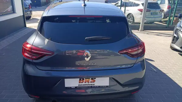 Renault Clio 2022 — foto 3 de 21