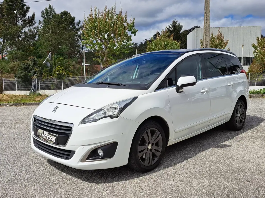 Peugeot 5008 2016 - 13450 EUR, 164950 km - AUTO.MOTO.pt - 164950km - foto 5 de 47