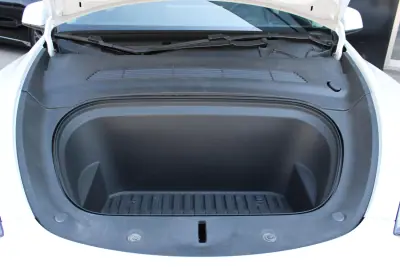 Tesla Model Y 2024 - 35900 EUR, 38745 km - 38745km - foto 31 de 38
