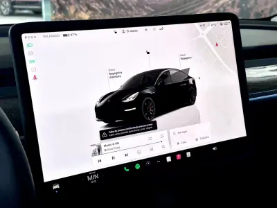Tesla Model 3 2022 - 35900 EUR, 65444 km - AUTO.MOTO.pt - 65444km - foto 23 de 29