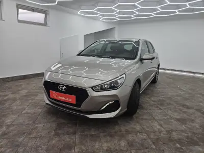 Hyundai i30 2019 - 14900 EUR, 43264 km - AUTO.MOTO.pt - 43264km - foto 4 de 33