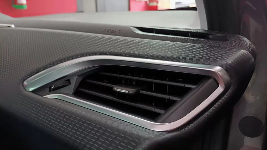 Peugeot 2008 2016 - 13750 EUR, 44423 km - AUTO.MOTO.pt - 44423km - foto 45 de 58