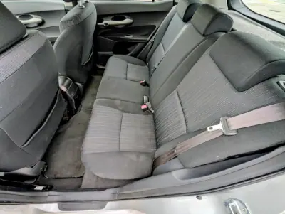 Toyota Auris 2009 - 4750 EUR, 291081 km - 291081km - foto 11 de 17