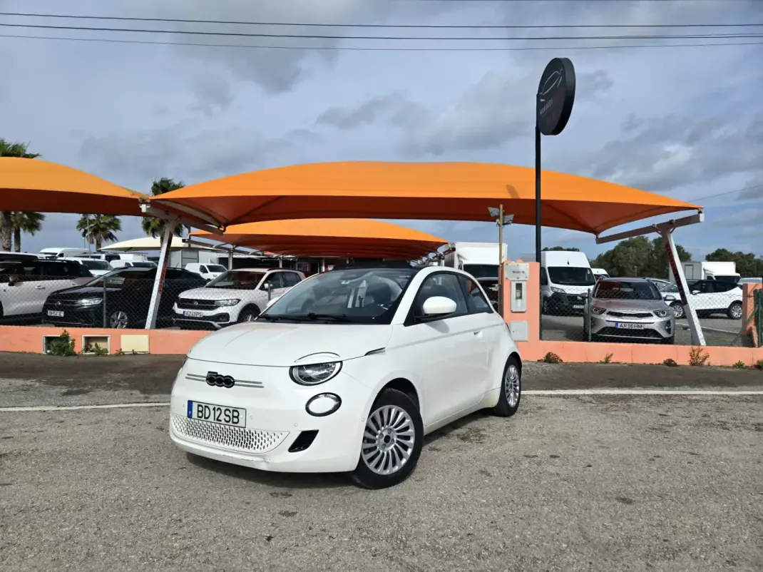 Fiat 500e 2023 - 17950 EUR, 22420 km - AUTO.MOTO.pt - 22420km - foto 1 de 9