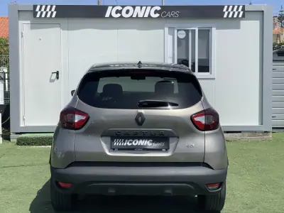 Renault Captur 2014 - 9750 EUR, 164700 km - AUTO.MOTO.pt - 164700km - foto 4 de 34