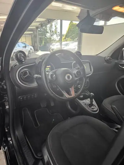 Smart ForFour 2019 - 11000 EUR, 70757 km - 70757km - foto 22 de 29