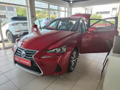 Lexus IS 300H 2017 - 25900 EUR, 68000 km - AUTO.MOTO.pt - 68000km - foto 21 de 38