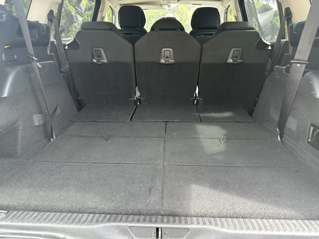 Citroën C4 Grand Picasso 2015 - 10350 EUR, 149000 km - AUTO.MOTO.pt - 149000km - foto 11 de 15