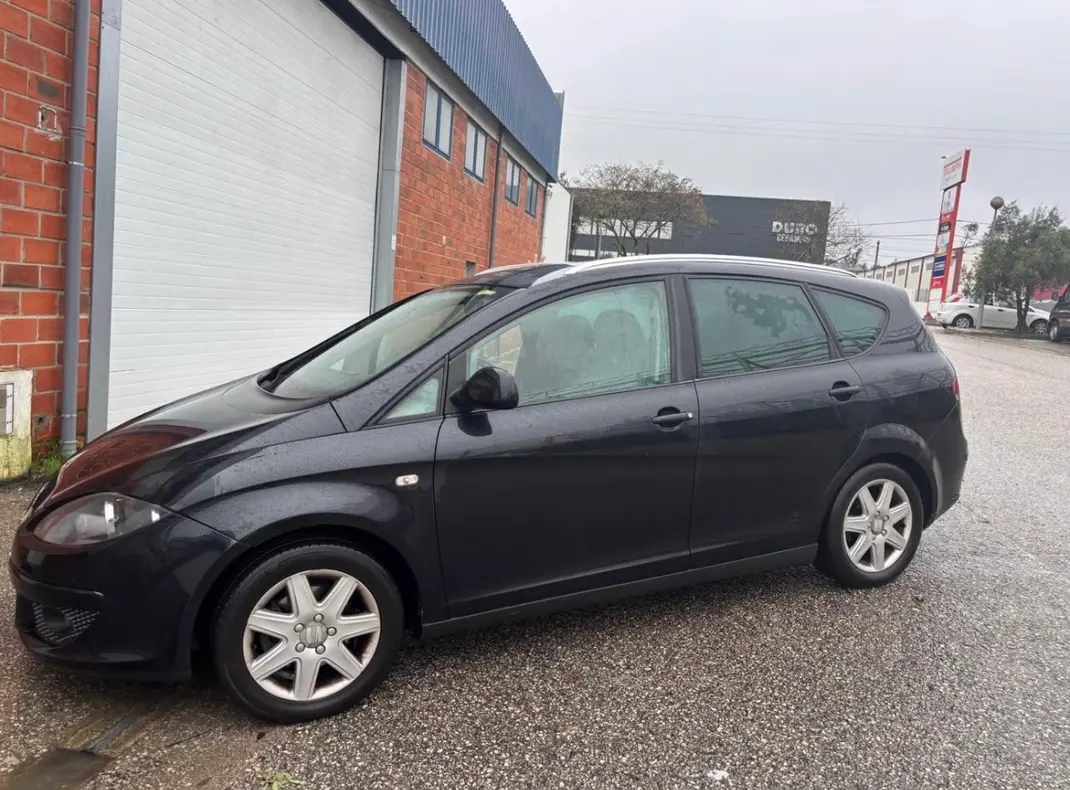 SEAT Altea XL 2007 - 3950 EUR, 320000 km - AUTO.MOTO.pt - 320000km - foto 1 de 10