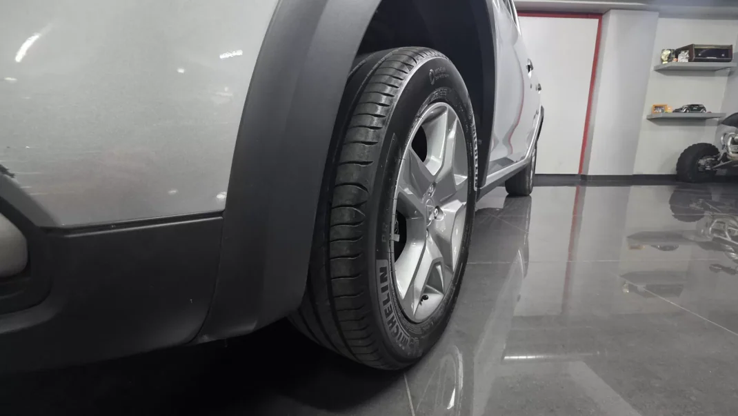 Dacia Sandero 2021 - 13990 EUR, 34000 km - AUTO.MOTO.pt - 34000km - foto 18 de 21