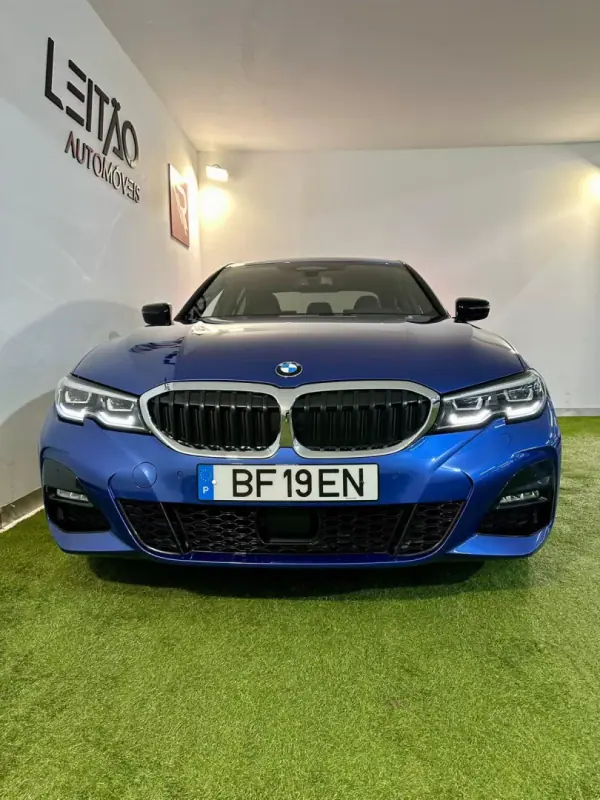 BMW 330e 2019 - 29750 EUR, 99000 km - AUTO.MOTO.pt - 99000km - foto 3 de 46