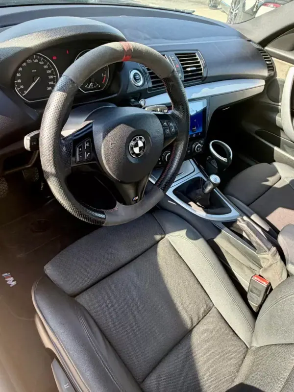 BMW 123 2008 - 14900 EUR, 282000 km - AUTO.MOTO.pt - 282000km - foto 14 de 26