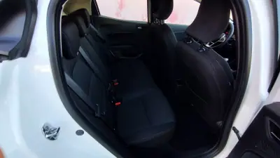 Renault Clio 2021 - 13999 EUR, 63000 km - AUTO.MOTO.pt - 63000km - foto 21 de 38