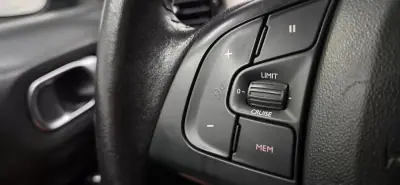 Citroën C4 Cactus 2019 - 11990 EUR, 182018 km - 182018km - foto 13 de 38
