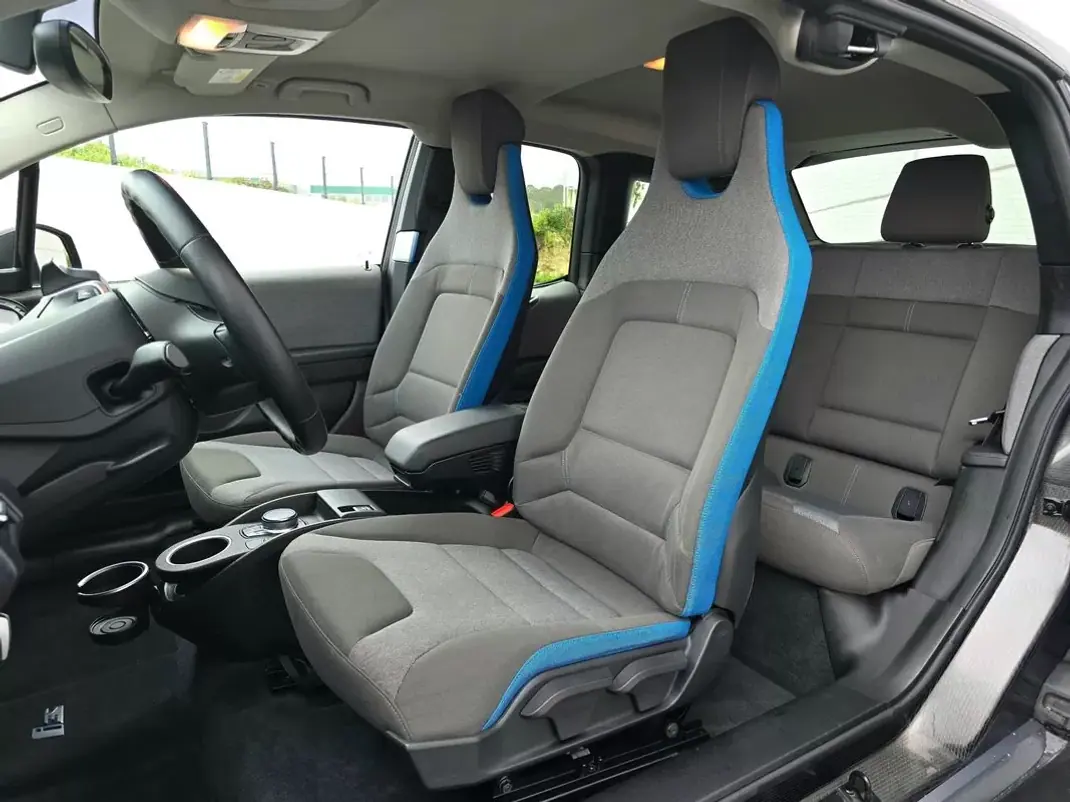 BMW i3 2019 - 19900 EUR, 78800 km - AUTO.MOTO.pt - 78800km - foto 27 de 33