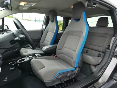 BMW i3 2019 - 19900 EUR, 78800 km - AUTO.MOTO.pt - 78800km - foto 27 de 33