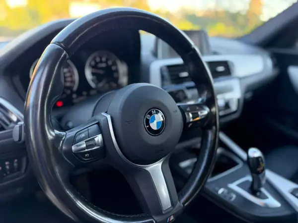 BMW 118 2018 - 17999 EUR, 160000 km - AUTO.MOTO.pt - 160000km - foto 8 de 17