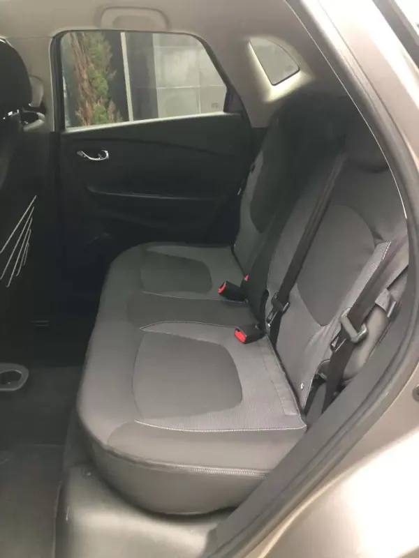 Renault Captur 2017 - 10900 EUR, 116000 km - 116000km - foto 21 de 32