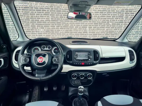 Fiat 500L 2016 - 10750 EUR, 138000 km - AUTO.MOTO.pt - 138000km - foto 10 de 16