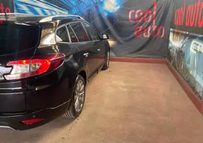 Renault Mégane Sport Tourer 2014 - 9999 EUR, 163000 km - AUTO.MOTO.pt - 163000km - foto 19 de 47