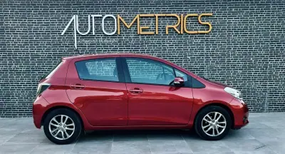 Toyota Yaris 2014 - 9990 EUR, 157000 km - AUTO.MOTO.pt - 157000km - foto 5 de 14