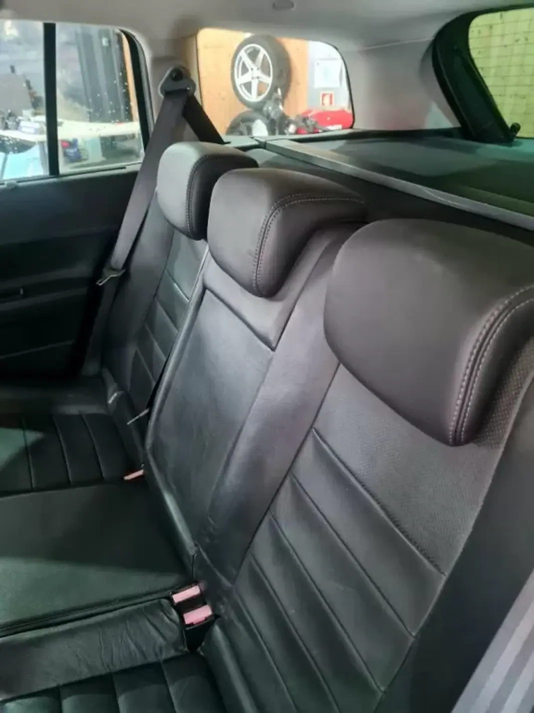 Renault Mégane Break 2007 - 5900 EUR, 187000 km - AUTO.MOTO.pt - 187000km - foto 13 de 16