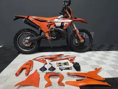 KTM SX 300 2023 - 10500 EUR, 77 km - AUTO.MOTO.pt - 77km - foto 5 de 23