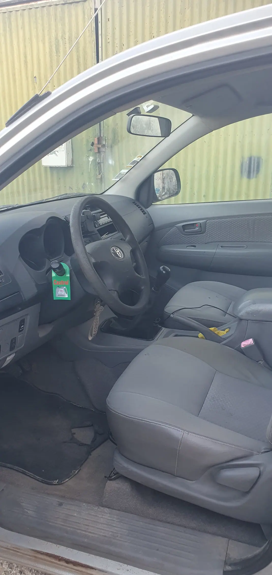 Toyota Hilux 4x4 2008 - 11350 EUR, 357592 km - AUTO.MOTO.pt - 357592km - foto 8 de 12