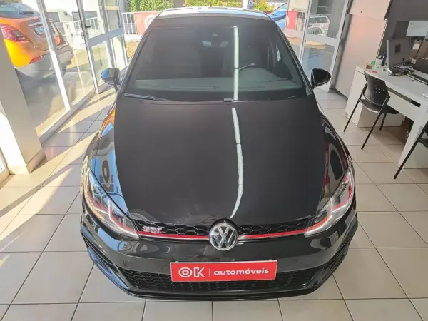 Volkswagen Golf 2018 - 26750 EUR, 99000 km - AUTO.MOTO.pt - 99000km - foto 4 de 39