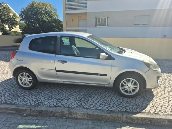 Renault Clio 1.2 16V Dynamique Luxe 2007 Gasolina