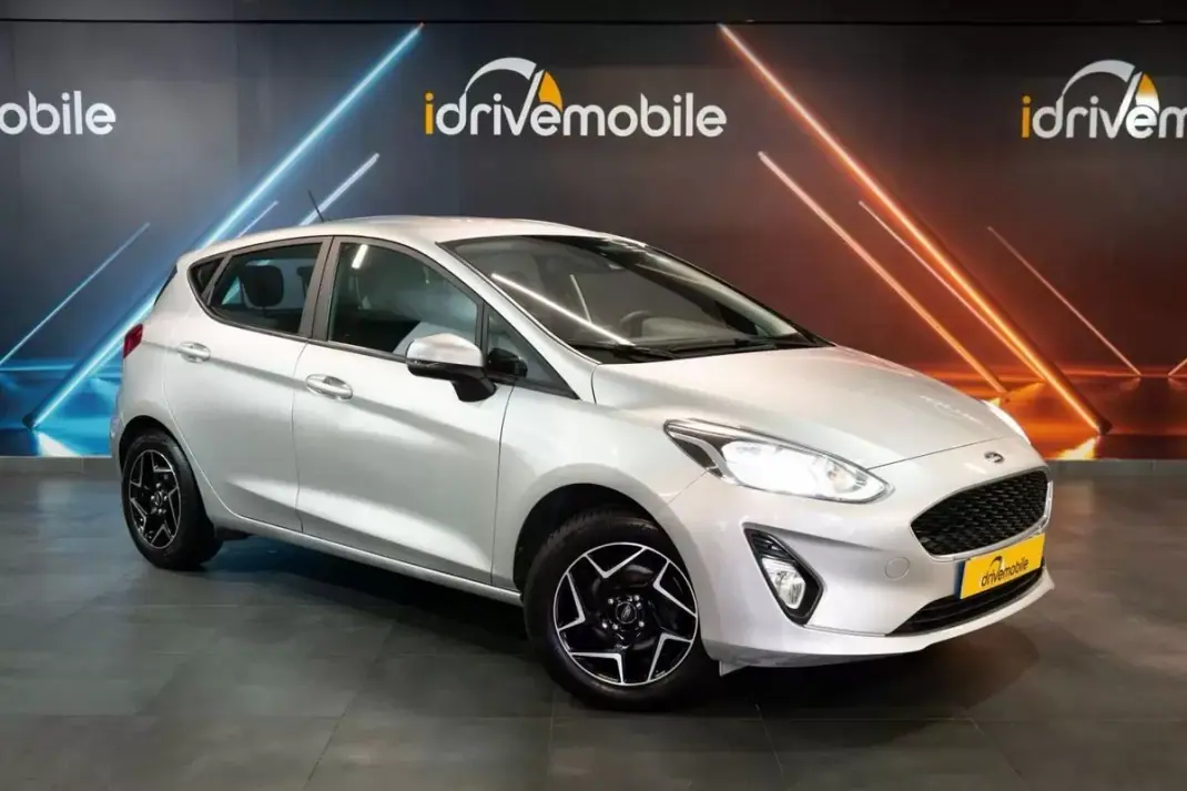 Ford Fiesta 2021 - 10590 EUR, 129900 km - AUTO.MOTO.pt - 129900km - foto 1 de 23