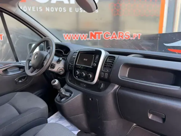 Renault 2021 - 14900 EUR, 208871 km - AUTO.MOTO.pt - 208871km - foto 11 de 13