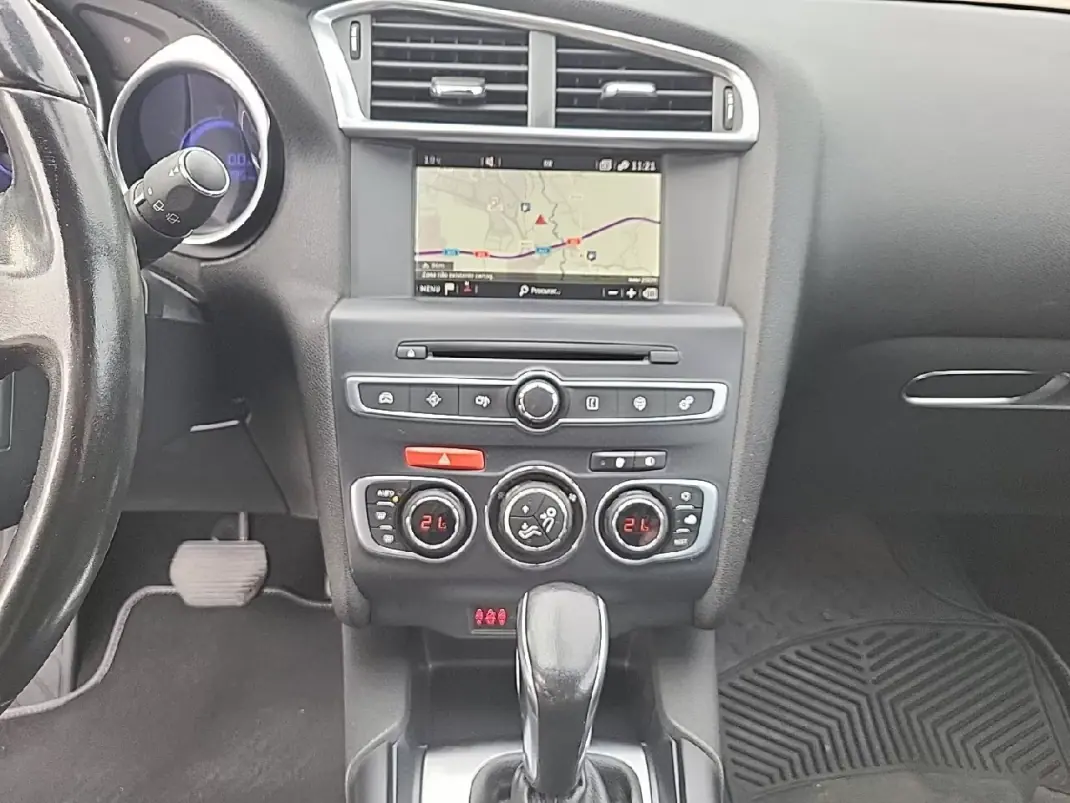 DS DS4 Crossback 2018 - 14700 EUR, 85794 km - AUTO.MOTO.pt - 85794km - foto 17 de 25