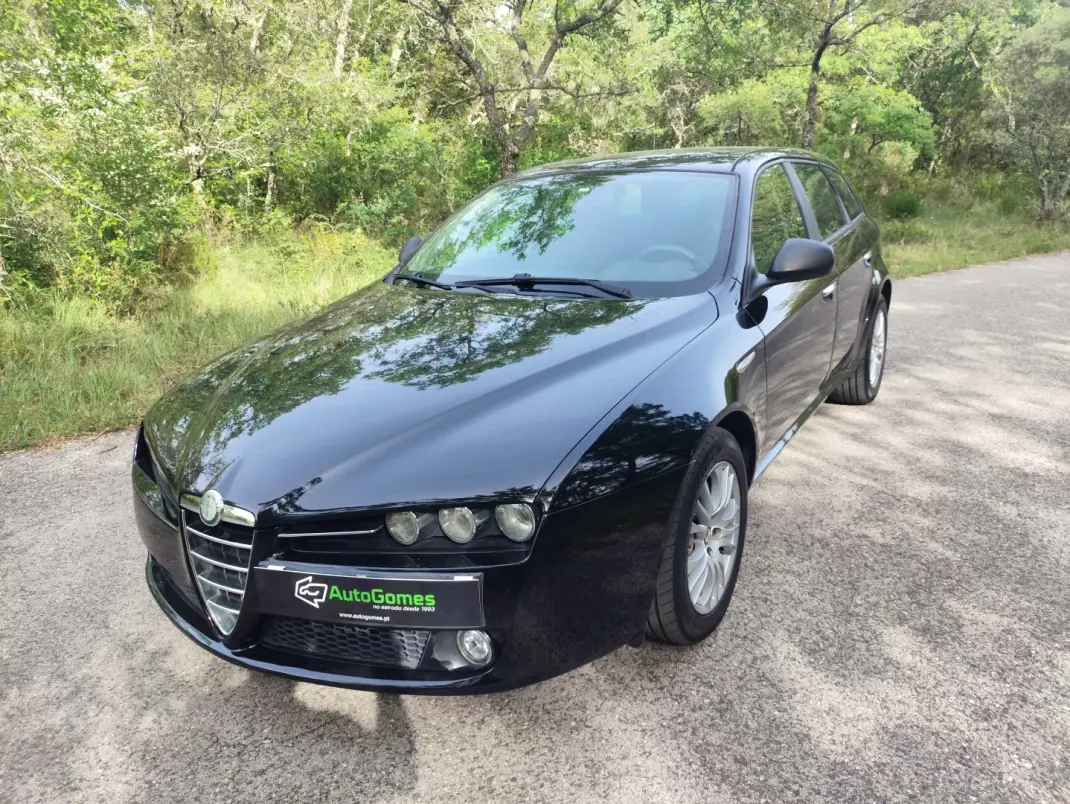 Alfa Romeo 159 Sportwagon 2010 - 7500 EUR, 267600 km - AUTO.MOTO.pt - 267600km - foto 1 de 17